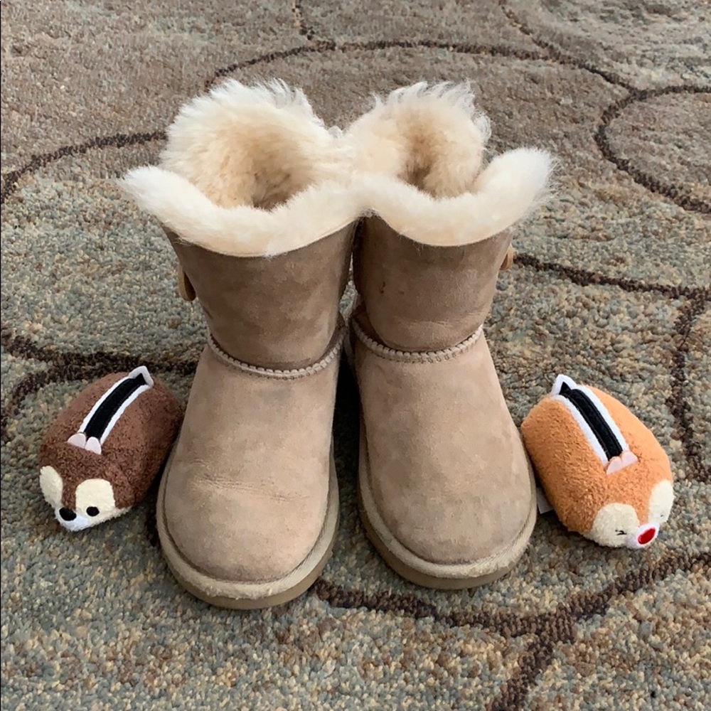 Ugg Australia Bailey Button Toddler Size 9